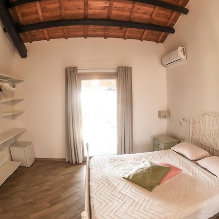 Domu Virginia Bed & Breakfast Castiadas Dış mekan fotoğraf